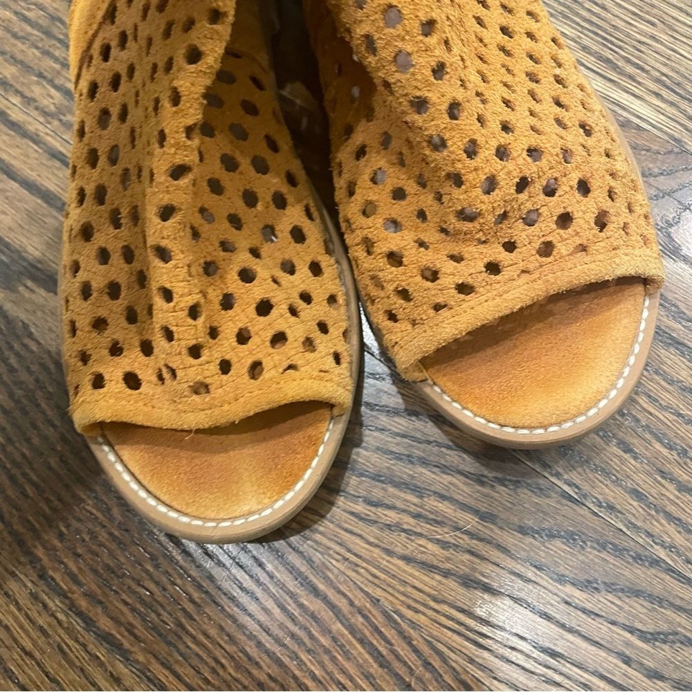 MUSSE & CLOUD Aria Ankle Boot Sandals Perforated Suede Open Toe Zip Up Sandals - Picture 5 of 11